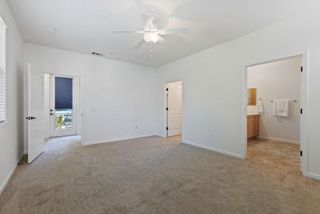 1529 Marseille Ln, Roseville, CA 95747