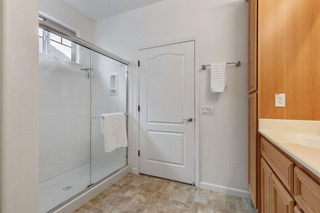 1529 Marseille Ln, Roseville, CA 95747