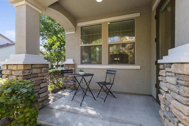 1529 Marseille Ln, Roseville, CA 95747