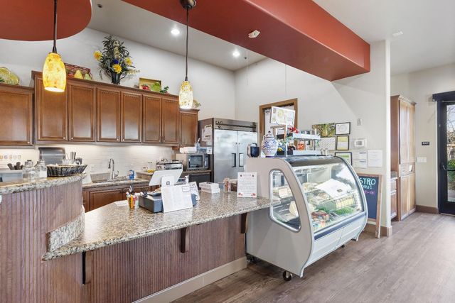 1529 Marseille Ln, Roseville, CA 95747