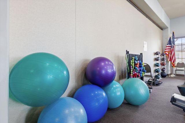 1529 Marseille Ln, Roseville, CA 95747