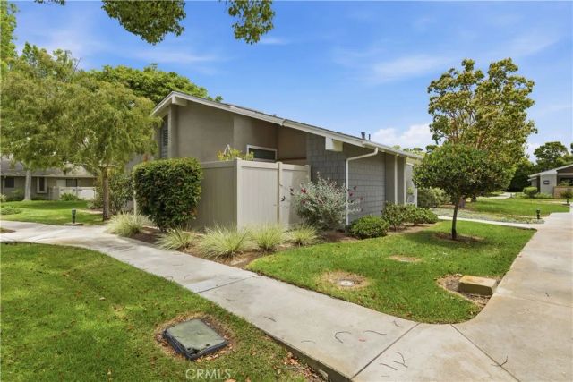 8932 Amador 1312A, Huntington Beach, CA 92646