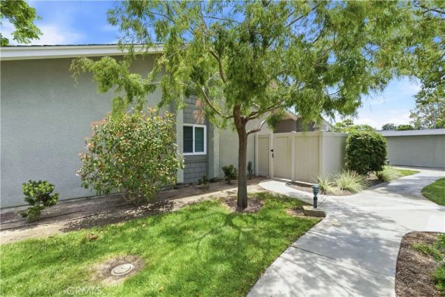 8932 Amador 1312A, Huntington Beach, CA 92646
