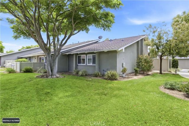 8932 Amador 1312A, Huntington Beach, CA 92646