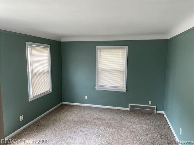 24800 Cooke Street, Dearborn, MI 48124