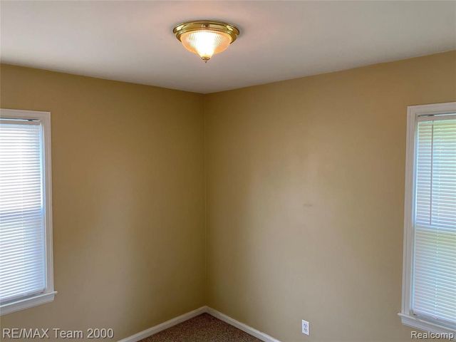 24800 Cooke Street, Dearborn, MI 48124
