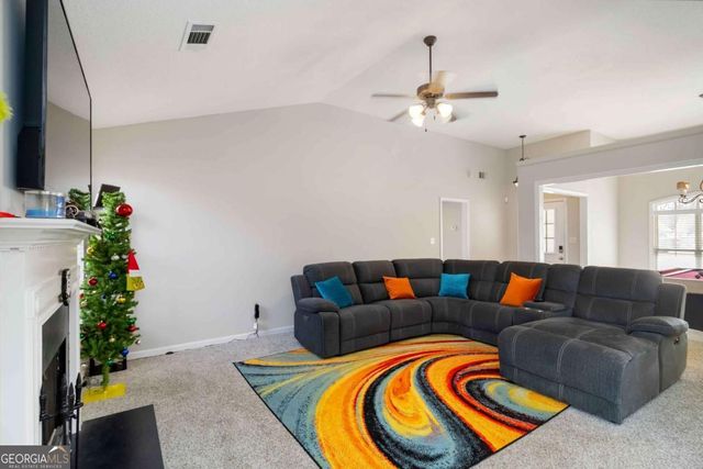 101 River View Court, Hampton, GA 30228