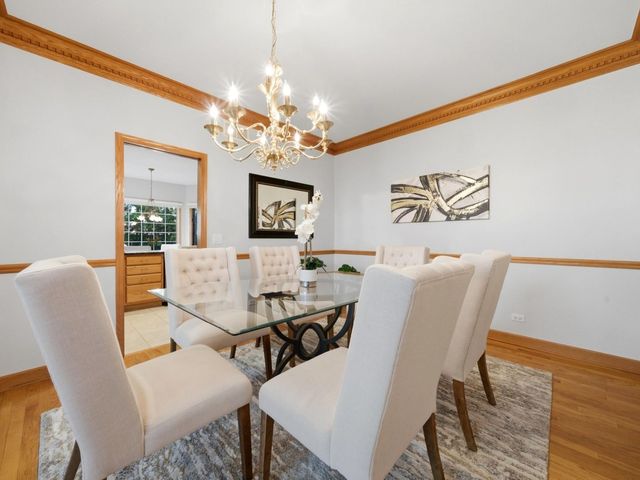 3098 Rosebrook Circle, Westchester, IL 60154