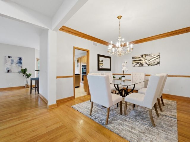 3098 Rosebrook Circle, Westchester, IL 60154
