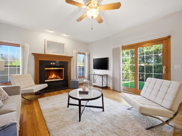 3098 Rosebrook Circle, Westchester, IL 60154