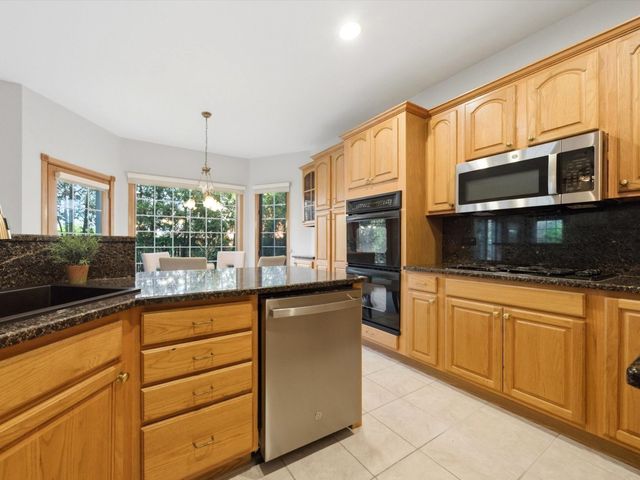 3098 Rosebrook Circle, Westchester, IL 60154
