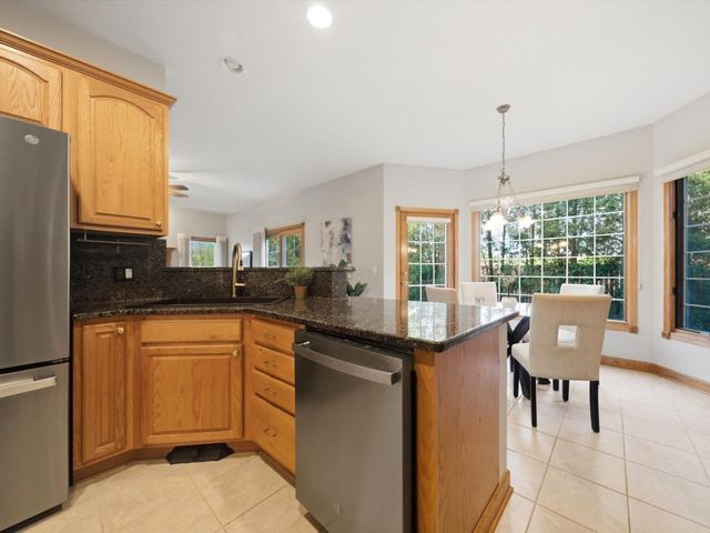 3098 Rosebrook Circle, Westchester, IL 60154