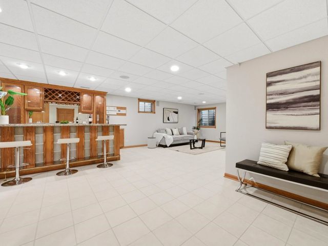 3098 Rosebrook Circle, Westchester, IL 60154
