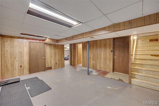 5345 Ville Angela Lane, Hazelwood, MO 63042