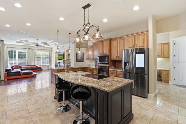 2125 SE 25TH LOOP, Ocala, FL 34471