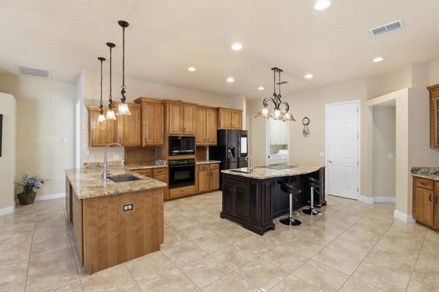 2125 SE 25TH LOOP, Ocala, FL 34471