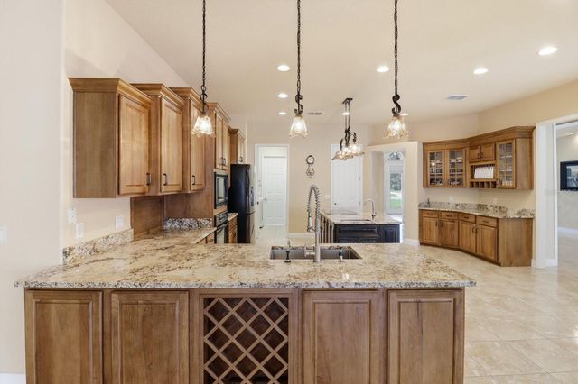 2125 SE 25TH LOOP, Ocala, FL 34471