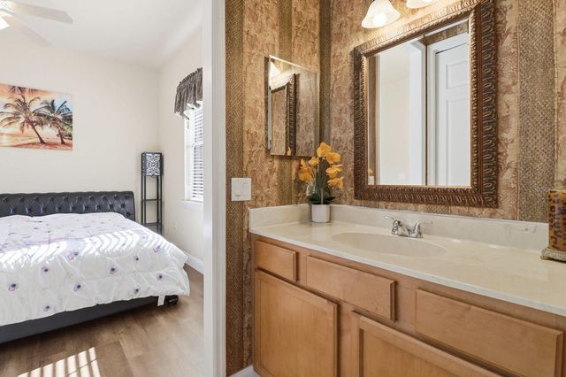 2125 SE 25TH LOOP, Ocala, FL 34471