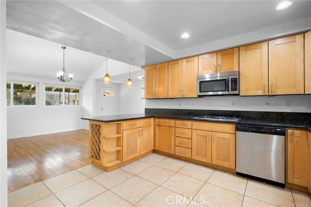 7948 De Soto, Canoga Park (los Angeles), CA 91304