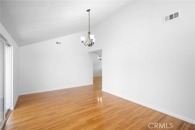 7948 De Soto, Canoga Park (los Angeles), CA 91304