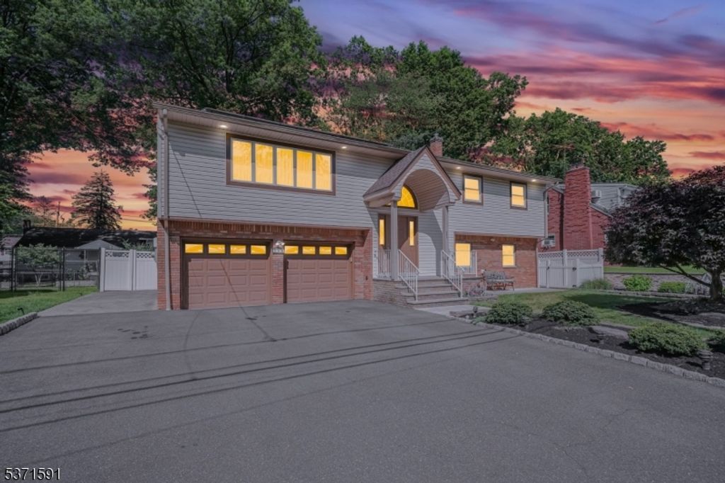 280 Lincoln Ave, Totowa Boro, NJ 07512