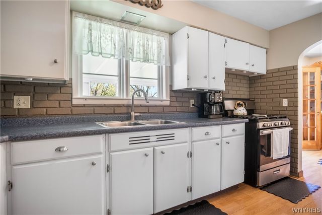 6277 Townline Road, Pendleton, NY 14120