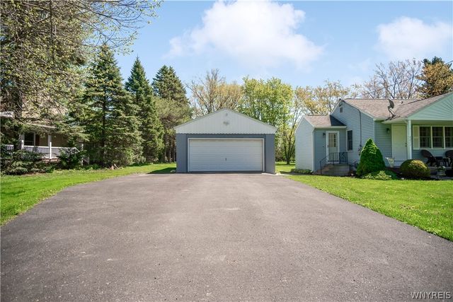 6277 Townline Road, Pendleton, NY 14120
