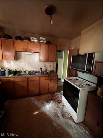 1286 E 134th Street, East Cleveland, OH 44112