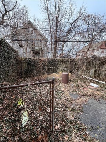 1286 E 134th Street, East Cleveland, OH 44112