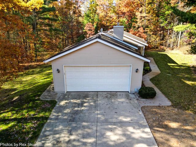 8110 S Basswood Drive, Brooks Twp, MI 49337