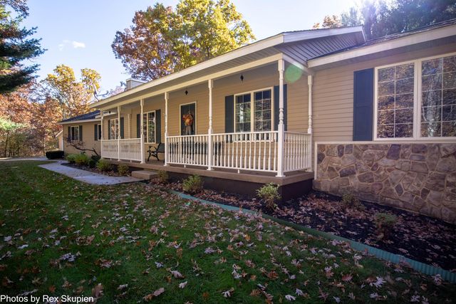 8110 S Basswood Drive, Brooks Twp, MI 49337