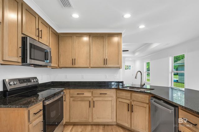 22037 8th Street, Silverhill, AL 36576