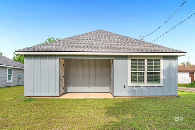 22037 8th Street, Silverhill, AL 36576