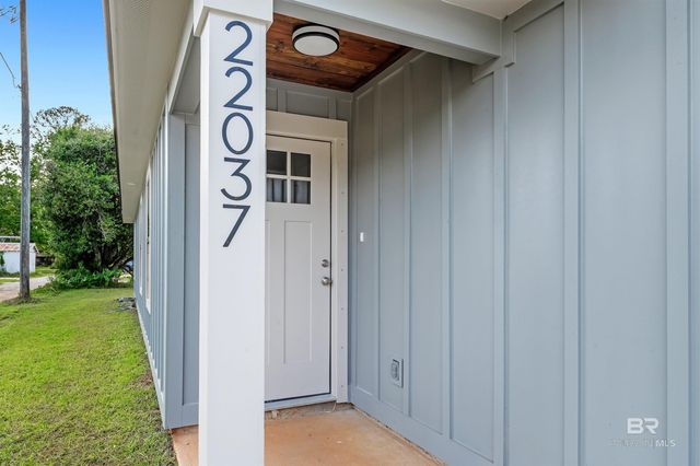 22037 8th Street, Silverhill, AL 36576