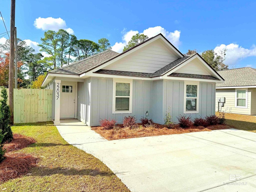 22037 8th Street, Silverhill, AL 36576
