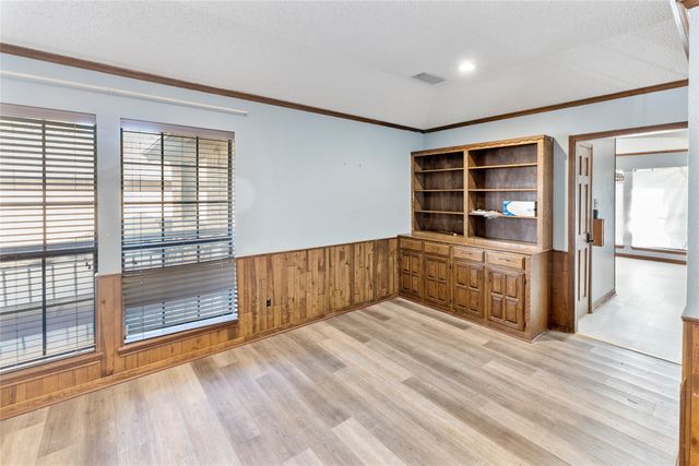 2533 Woodlake Drive, Abilene, TX 79606