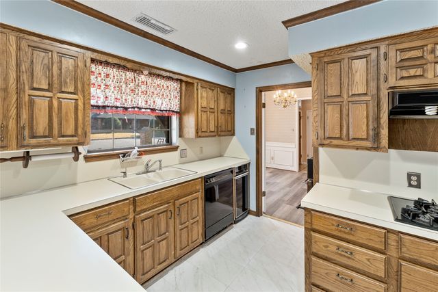 2533 Woodlake Drive, Abilene, TX 79606