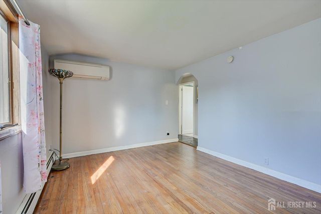 110 Normandy Road, Colonia, NJ 07067