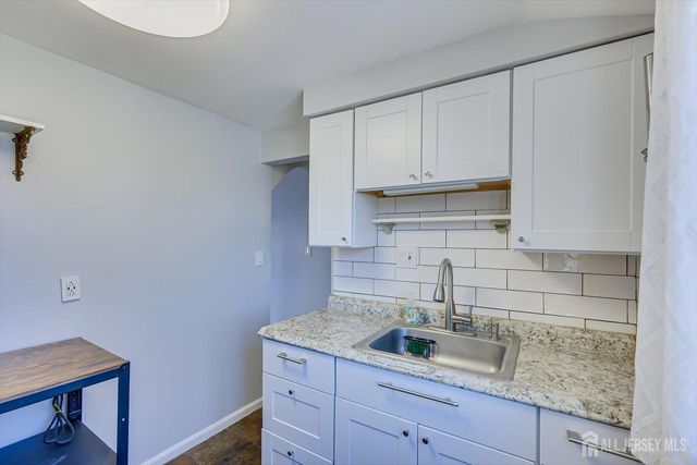 110 Normandy Road, Colonia, NJ 07067