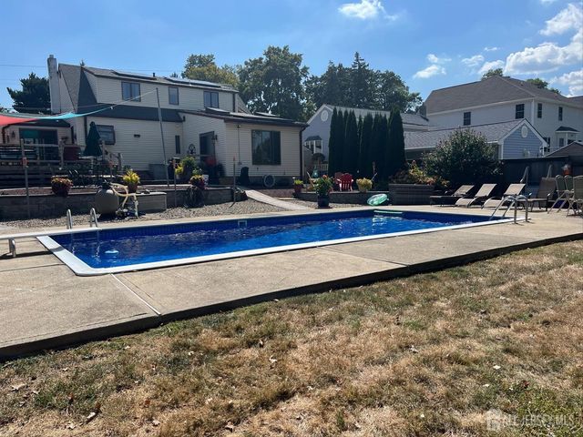 110 Normandy Road, Colonia, NJ 07067