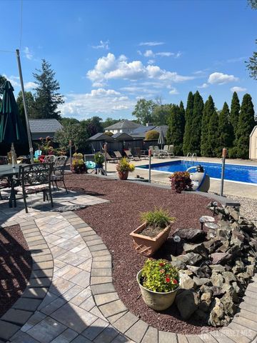 110 Normandy Road, Colonia, NJ 07067