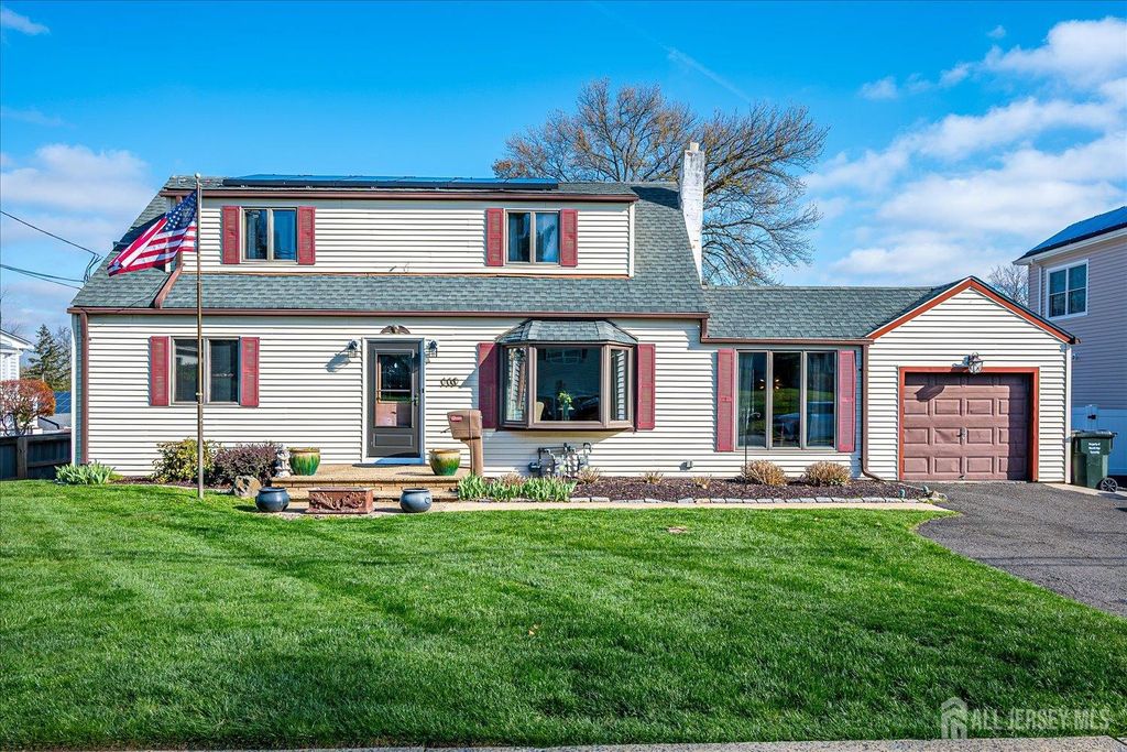 110 Normandy Road, Colonia, NJ 07067