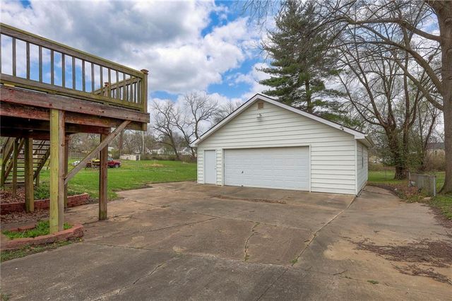 2903 NE 56th Terrace, Kansas City, MO 64119