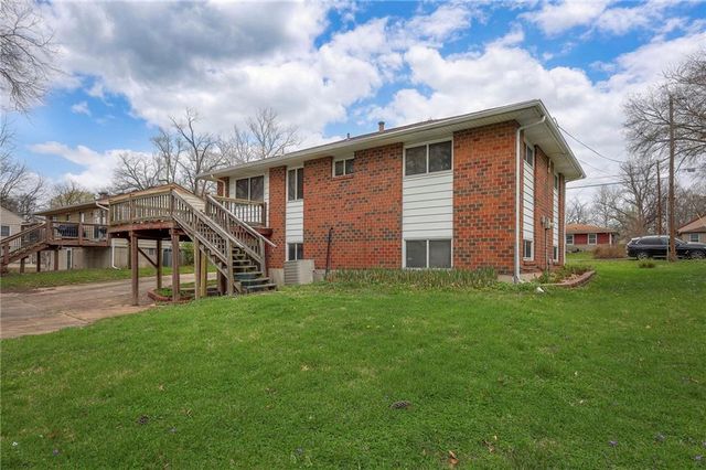 2903 NE 56th Terrace, Kansas City, MO 64119