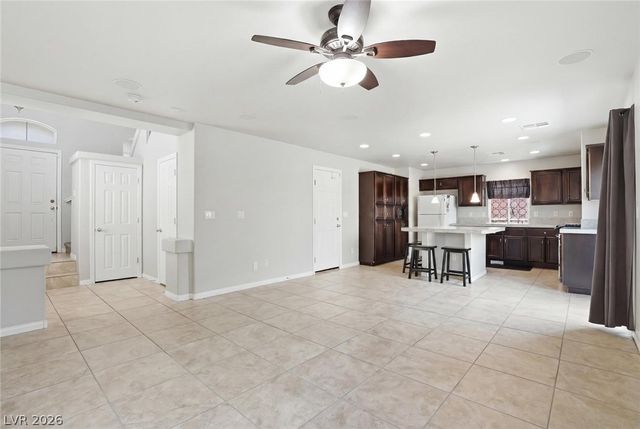 5976 Lazy Creek Avenue, Las Vegas, NV 89139