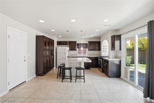 5976 Lazy Creek Avenue, Las Vegas, NV 89139