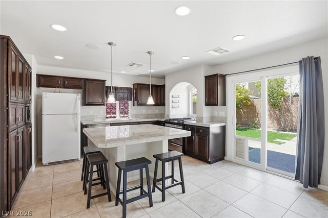 5976 Lazy Creek Avenue, Las Vegas, NV 89139
