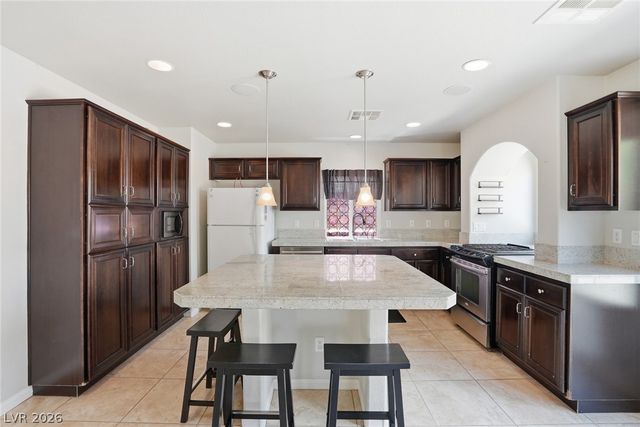 5976 Lazy Creek Avenue, Las Vegas, NV 89139