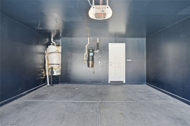 5976 Lazy Creek Avenue, Las Vegas, NV 89139