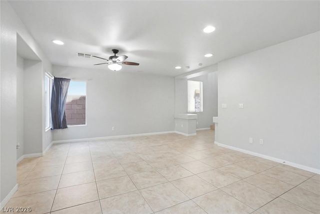 5976 Lazy Creek Avenue, Las Vegas, NV 89139